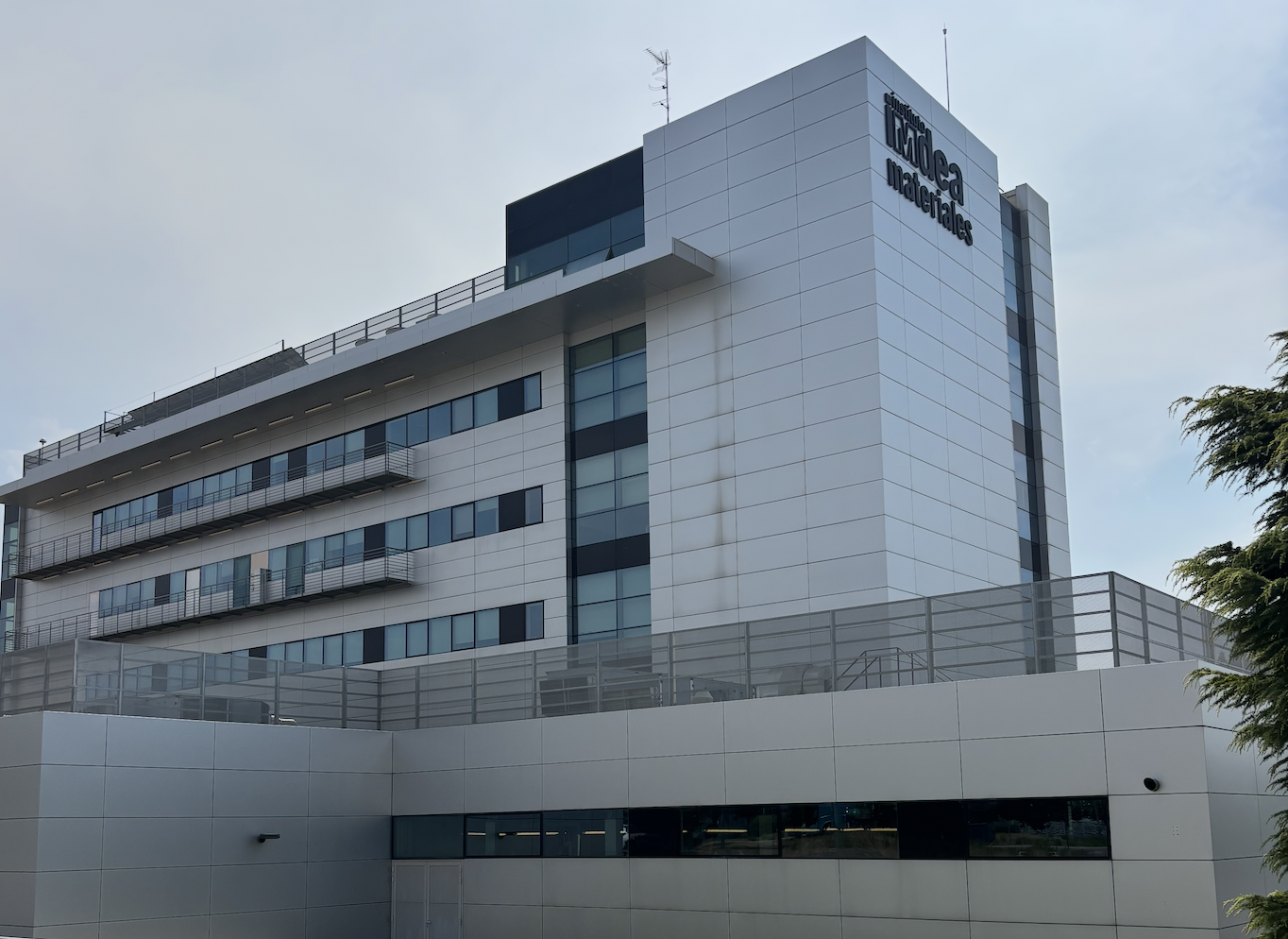 Bridging Biomaterials Research and Clinical Care: Advancements in Sustainable Healthcare